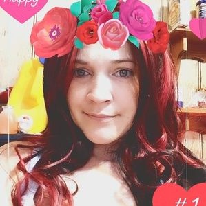 Meet your Posher, Cassandra